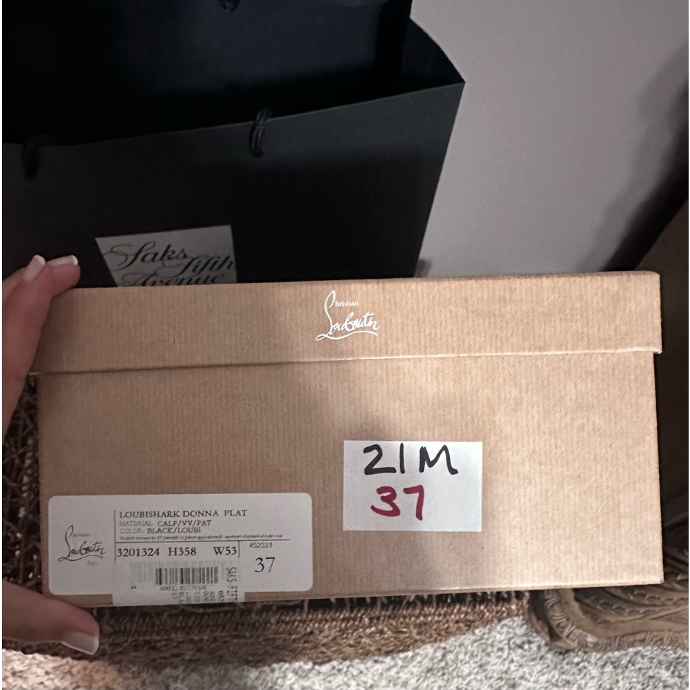Christian Louboutin Donna red sole sneakers. Size 7. Worn 2 times.